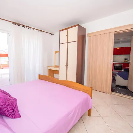 Vinka-5 By Interhome Apartmán *