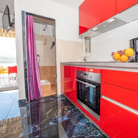 Apartmán Vinka-5 By Interhome Trogir