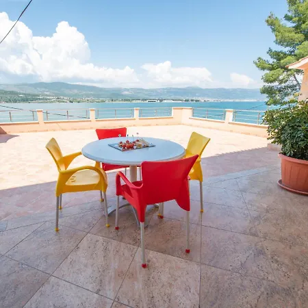 Apartmán Vinka-5 By Interhome Trogir